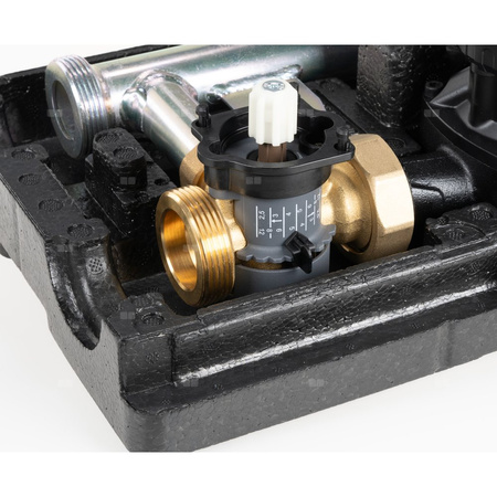 Grupa pompowa AFRISO PrimoTherm K 180-2 DN 25 AP 3-WM GZ x GW 1 1/2'' x 1'', z zaworem mieszającym, z izolacją, z pompą obiegową AFRISO APH 361 25-7/180 mm