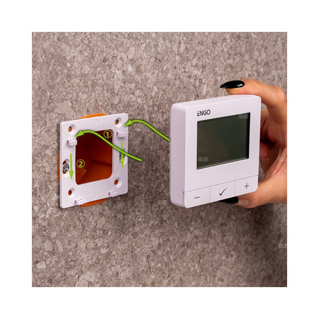 Regulator temperatury ENGO CONTROLS E25-230W Zigbee z wyświetlaczem, montaż natynkowy