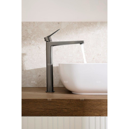 Bateria Malaga, umywalkowa, nablatowa ze spustem klik-klak, PVD gun metal grey